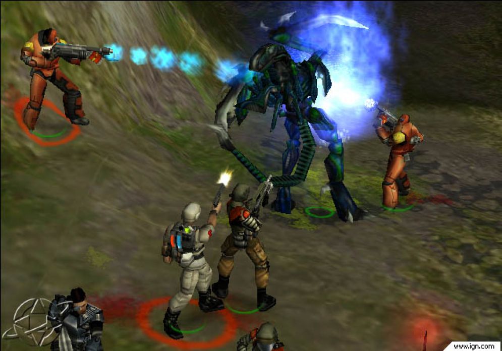 Screenshot ze hry Aliens Versus Predator: Extinction - Recenze-her.cz