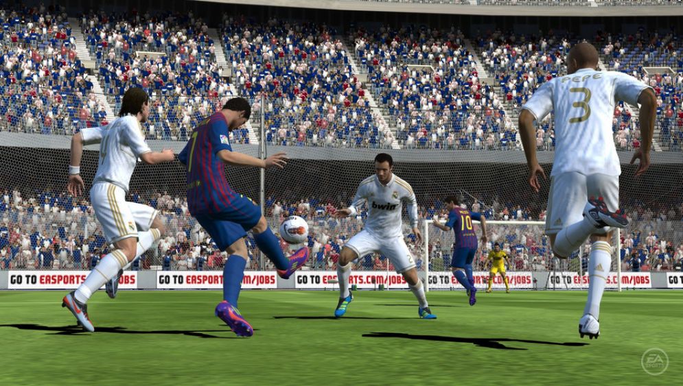 Screenshot ze hry FIFA Football - Recenze-her.cz