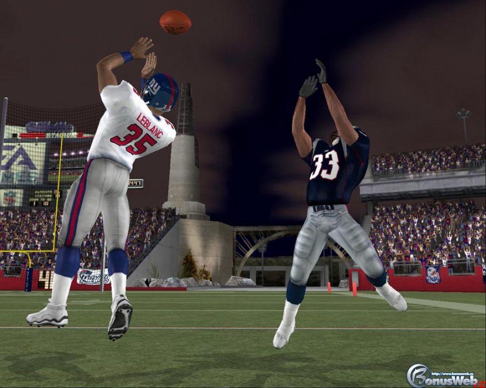 Screenshot ze hry Madden NFL 04 - Recenze-her.cz