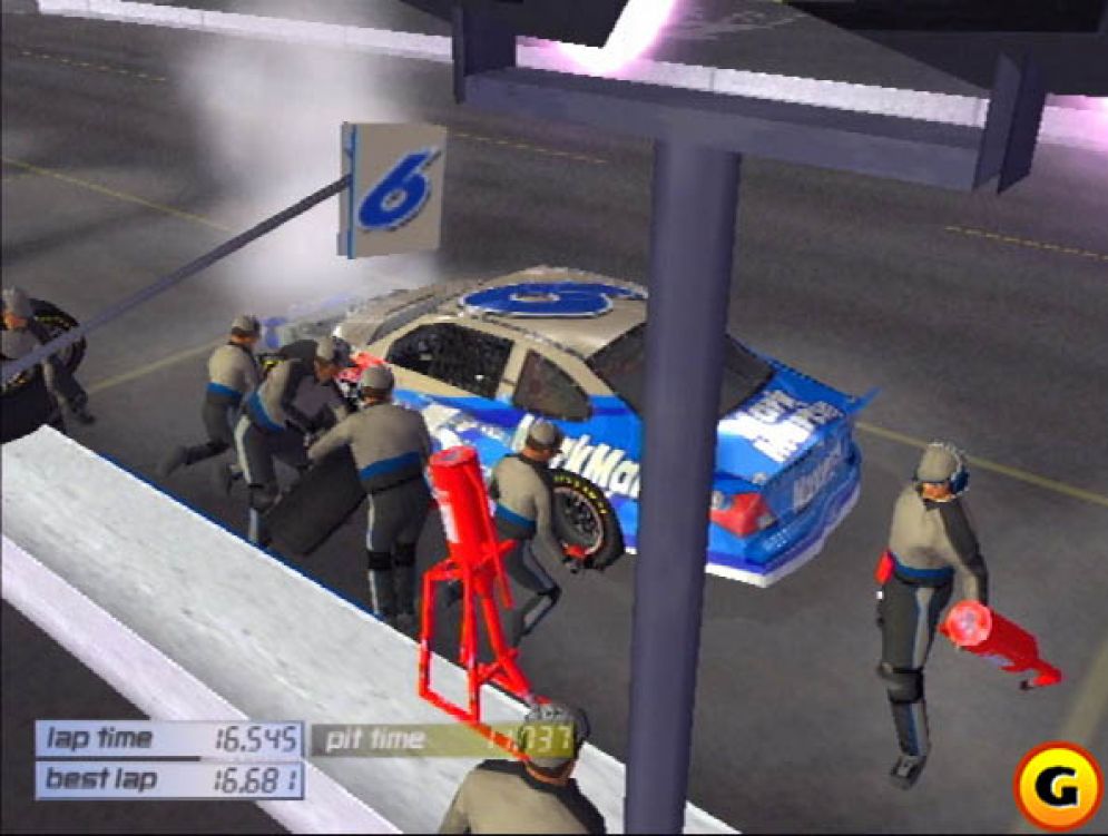 Screenshot ze hry NASCAR Thunder 2002 - Recenze-her.cz