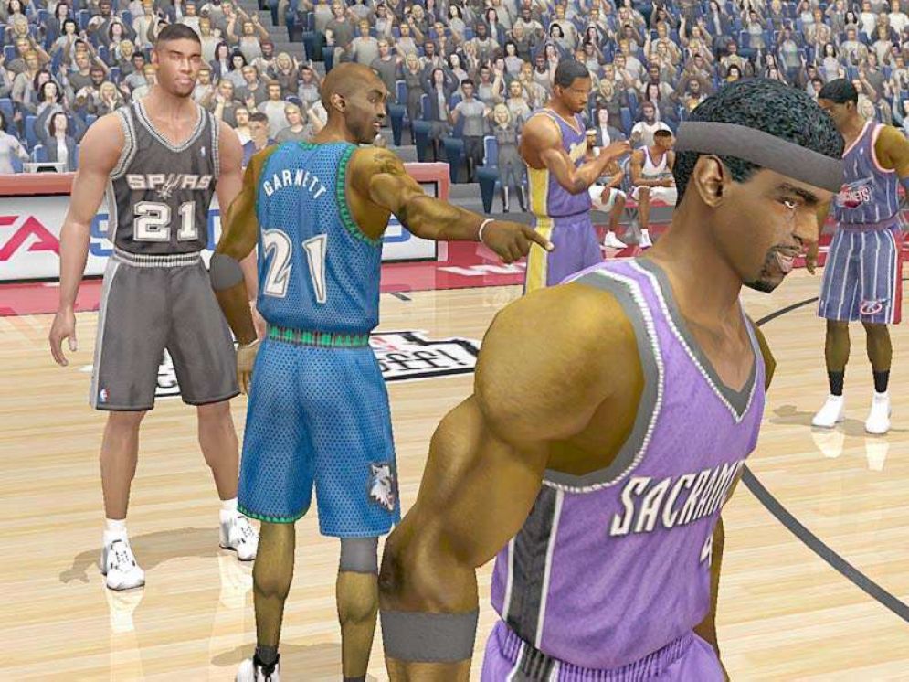 Screenshot ze hry NBA Live 2003 - Recenze-her.cz