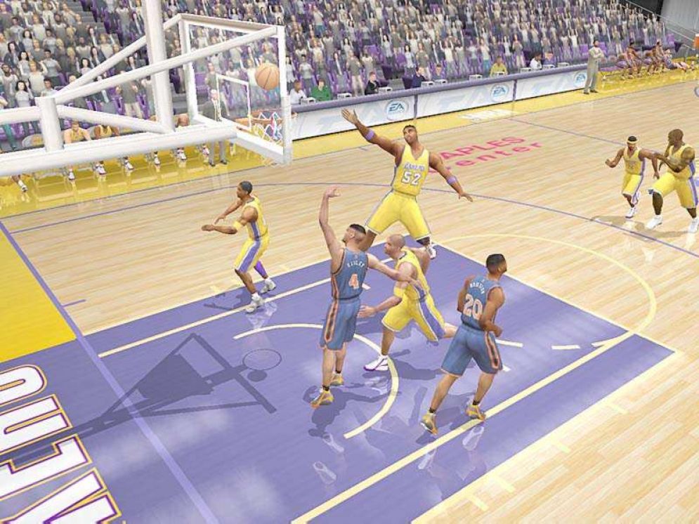 Screenshot ze hry NBA Live 2003 - Recenze-her.cz