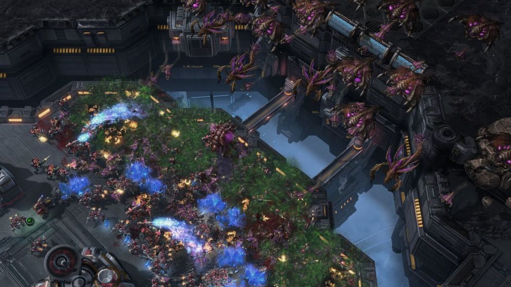 Screenshot ze hry StarCraft II: Heart of the Swarm - Recenze-her.cz